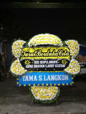 Papan Bunga Duka di 16 Ulu